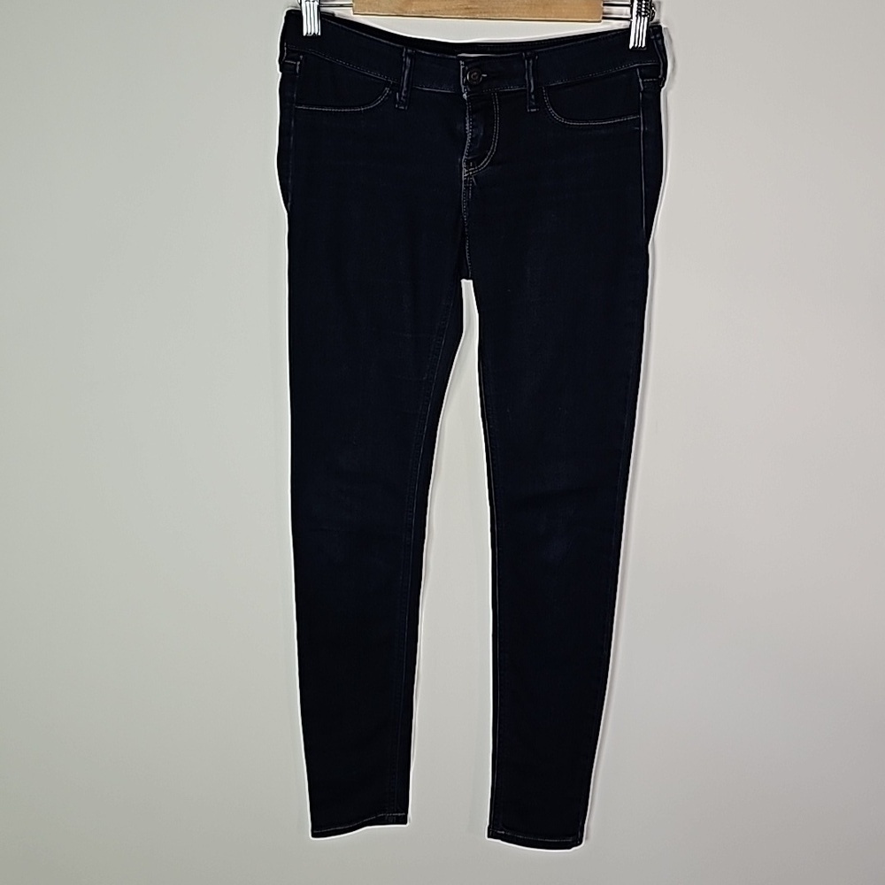 Hollister dark wash 26x29 low rise skinny jeans